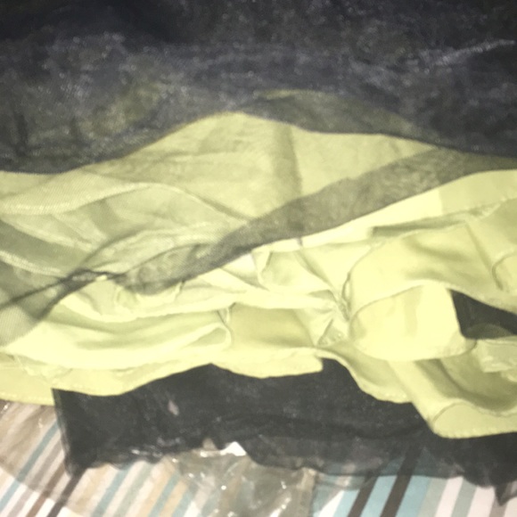 Gown - Picture 7 of 8